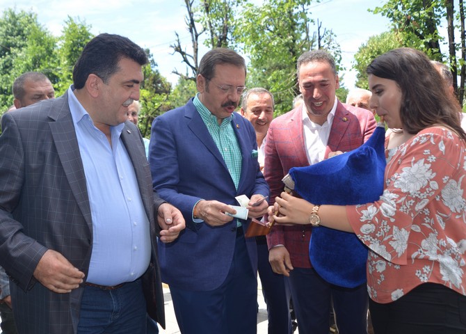 tobb-baskani-m.-rifat-hisarciklioglu-rize’de-(20).jpg