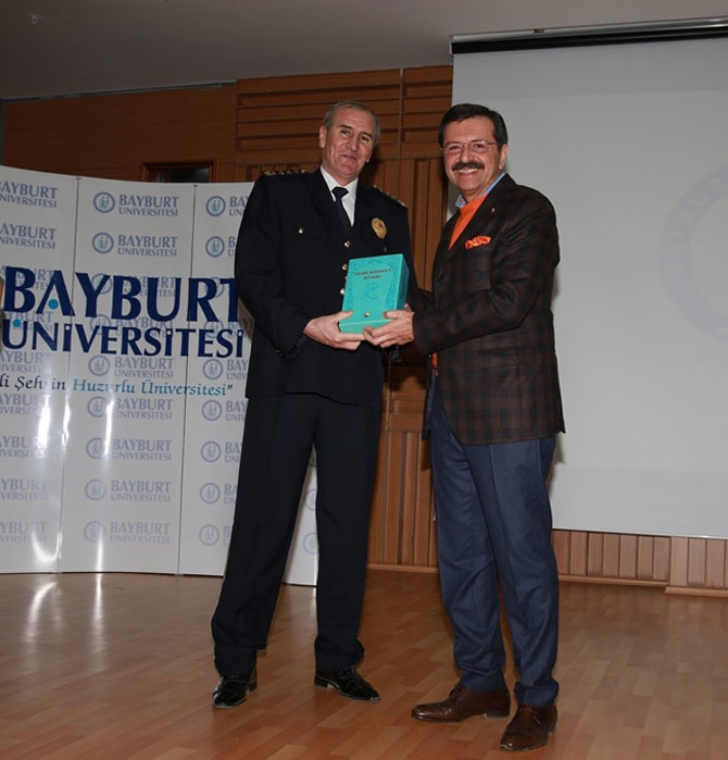 tobb-baskani-rifat-hisarciklioglu-bayburt-universitesinde12.jpg