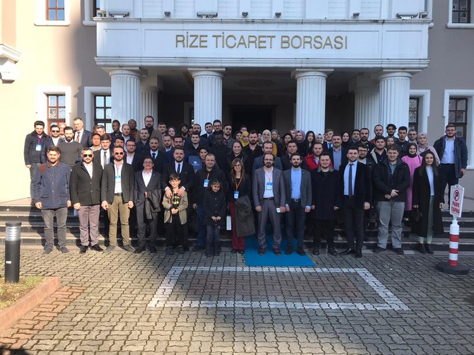 tobb-rize-genc-girisimciler-kurulu-onculugunde-1.-rize-genclik-calistayi-programi-duzenlendi.--(14).jpg
