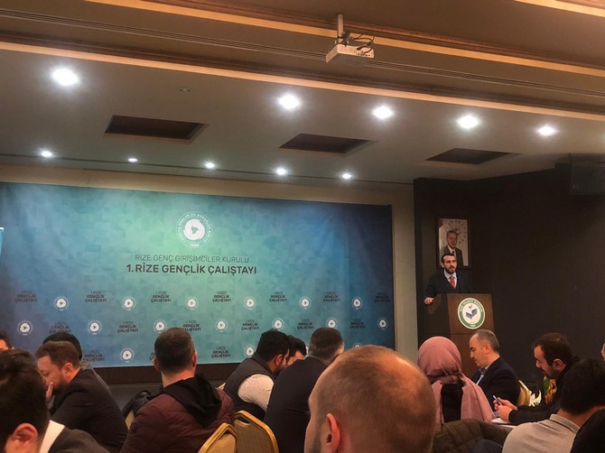 tobb-rize-genc-girisimciler-kurulu-onculugunde-1.-rize-genclik-calistayi-programi-duzenlendi.--(6).jpg