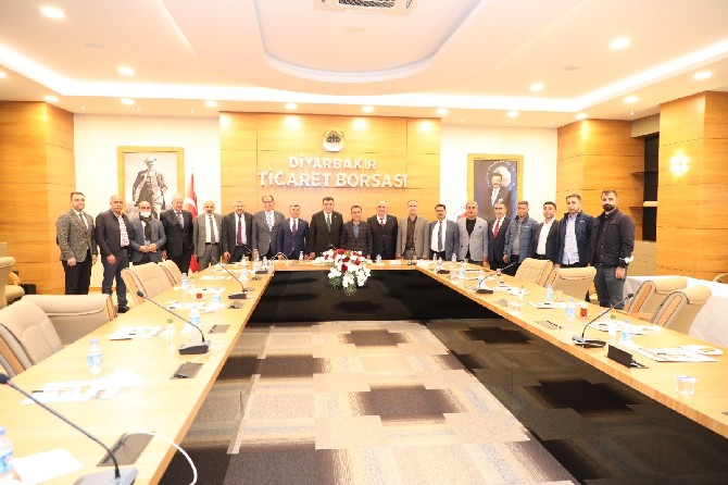 tobb-yonetim-kurulu-uyesi-rize-tso-baskani-saban-aziz-karamehmetoglu-diyarbakir-ticaret-borsasini-dtb-ziyaret-etti-1.jpg