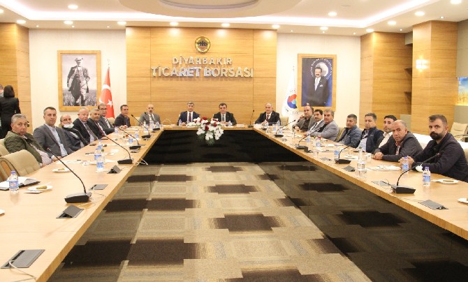 tobb-yonetim-kurulu-uyesi-rize-tso-baskani-saban-aziz-karamehmetoglu-diyarbakir-ticaret-borsasini-dtb-ziyaret-etti-2.jpg