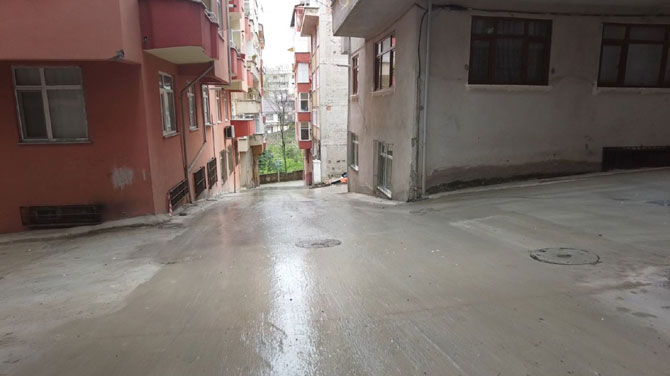 tophane-mahallesinde-4-ayri-sokagin-altyapisi-yenilenerek-betonlandi-(3).jpg
