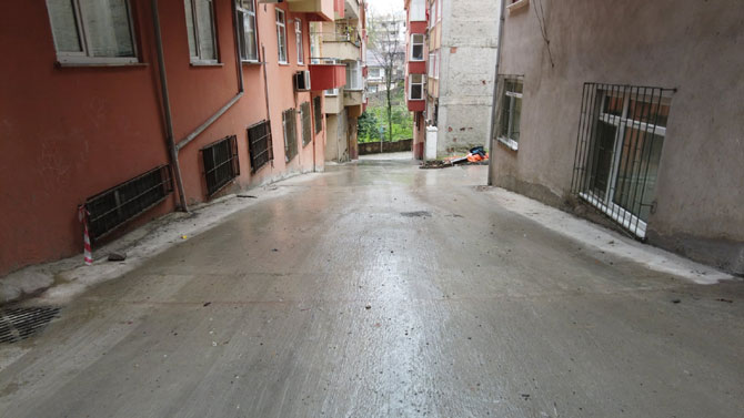 tophane-mahallesinde-4-ayri-sokagin-altyapisi-yenilenerek-betonlandi-(4).jpg