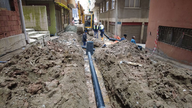 tophane-mahallesinde-4-ayri-sokagin-altyapisi-yenilenerek-betonlandi-(9).jpg