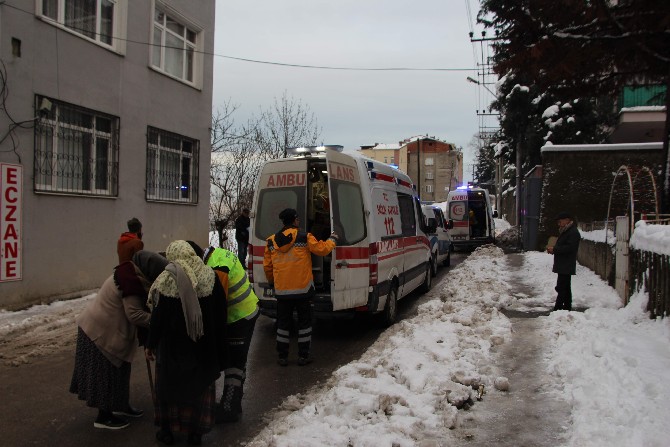 trabzon’da-elektrik-trafosu-patladi,-mahalleli-sokaga-dokuldu-(2).jpg