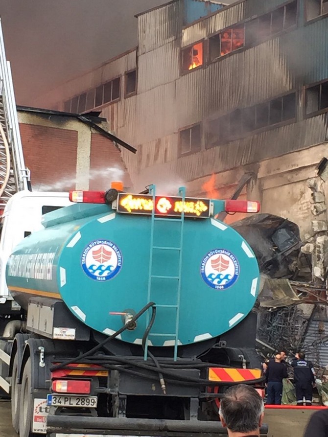 trabzon’da-mobilya-fabrikasinda-korkutan-yangin-(3).jpg
