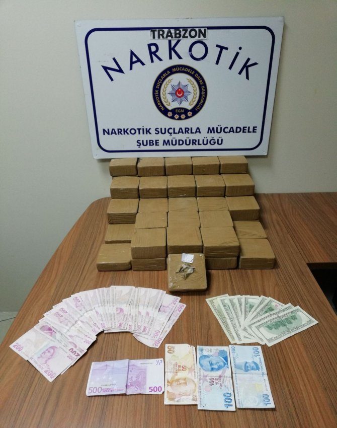 trabzon’da-piyasa-degeri-2-milyon-tl-olan-31-kilogram-eroin-ele-gecirildi.jpg