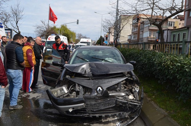 trabzon’da-trafik-kazasi-3-yarali-(4).jpg