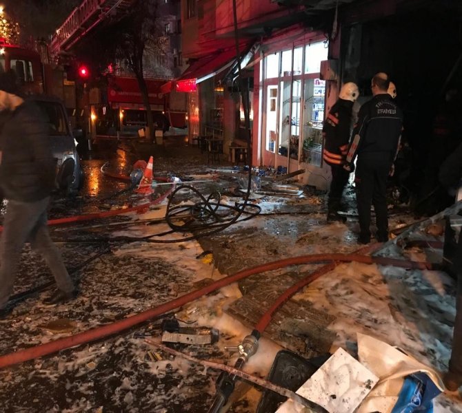 trabzon’da-tupcu-dukkaninda-patlama-2-yarali-(6).jpg