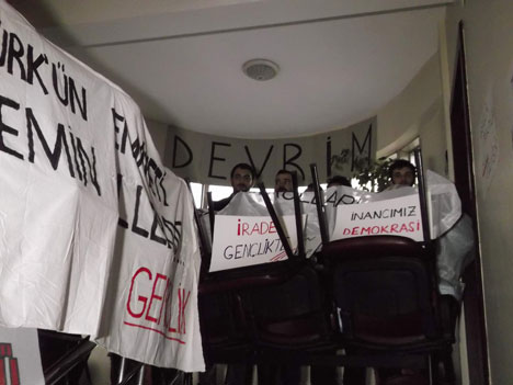 trabzon-chp’de-“on-secim”-isgali3.jpg trabzon-chp’de-“on-secim”-isgali3.jpg