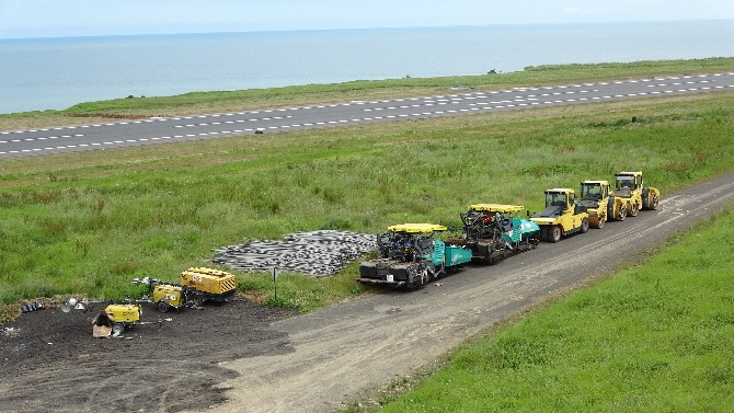 trabzon-havalimaninda-pist-yenileme-calismalarinda-sona-gelindi-(6)-002.jpg