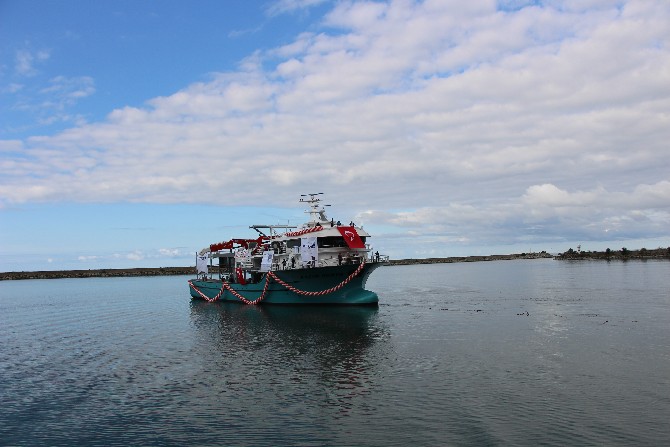 trabzon-surmene-ilcesi-camburnu-tersanesinde-yapilan-970-grostonluk-46-metre-uzunlugunda-18-metre-genisligindeki-7-milyon-dolar-degerindeki-dev-balikci-teknesi-denize-indirildi-7.jpg