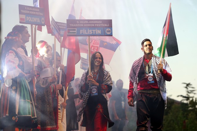 trabzonda-2-uluslararasi-horon-festivali-basladi-19.jpg