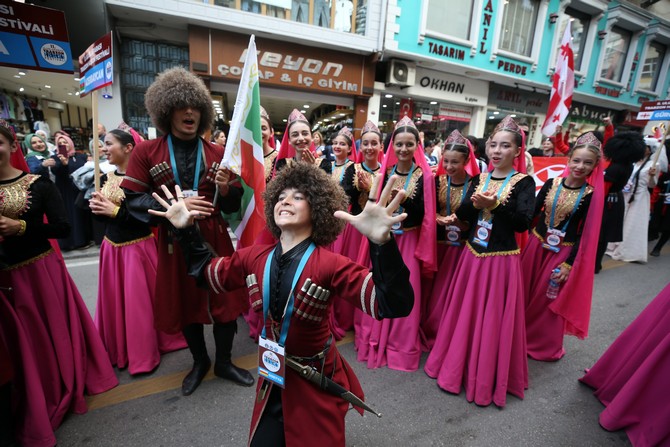 trabzonda-2-uluslararasi-horon-festivali-basladi-7.jpg