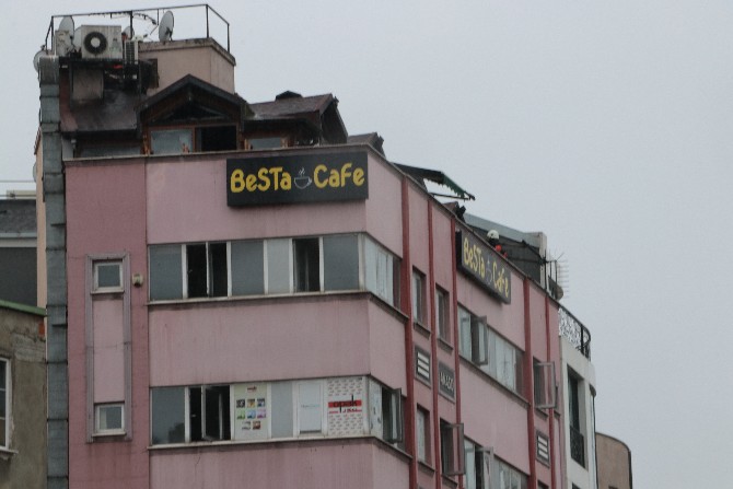 trabzonda-cati-katindaki-kafede-cikan-yangin-sonduruldu-1.jpg