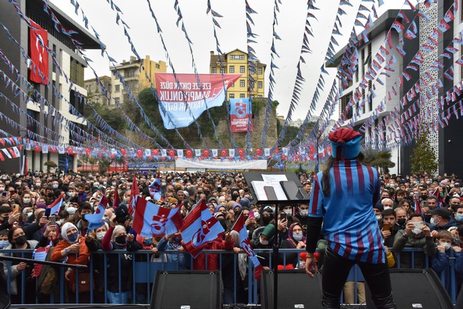 trabzonda-iyi-ki-trabzonspor-var-isimli-konser-duzenlendi-4.jpg