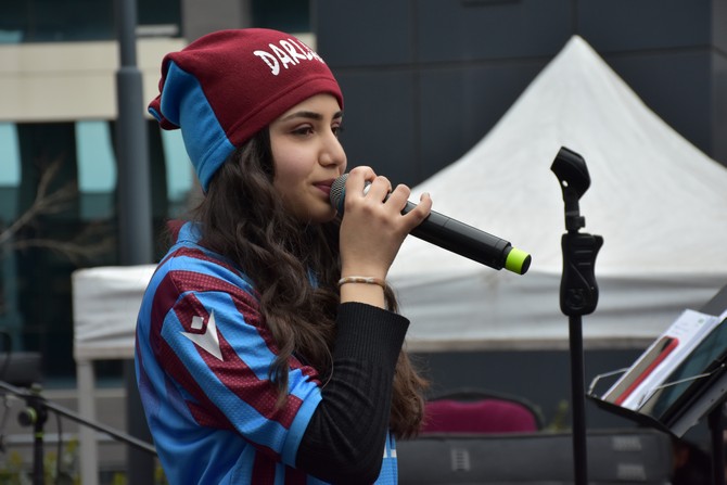 trabzonda-iyi-ki-trabzonspor-var-isimli-konser-duzenlendi-5.jpg