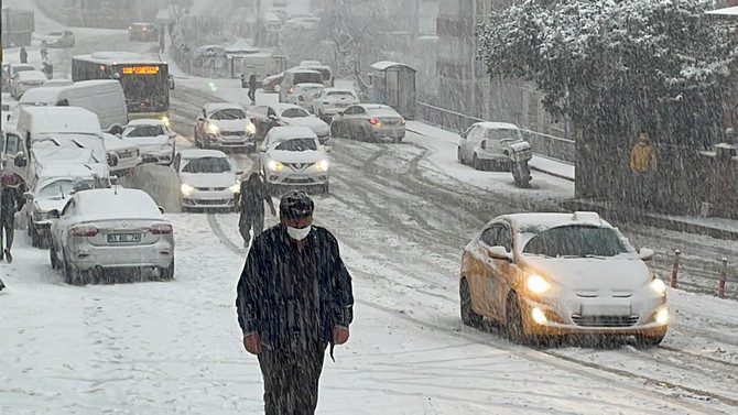 trabzonda-kar-etkili-oluyor-7.jpg