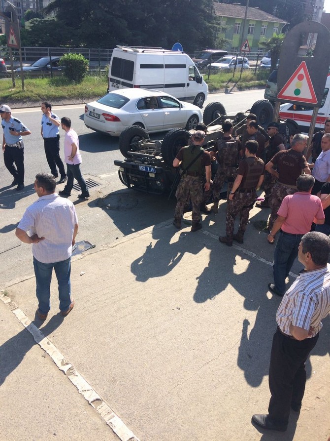 trabzonda-ozel-hareket-polisleri-kaza-yapti-7-yarali-(4).jpg