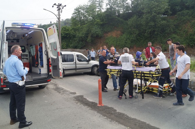 trabzonda-trafik-kazasi-5-yarali-(3).jpg