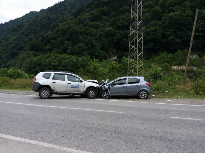 trabzonda-trafik-kazasi-6-yarali-(3).jpg