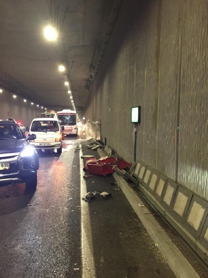 trabzonda-tunel-icinde-trafik-kazasi-1-agir-yarali-(4).jpg