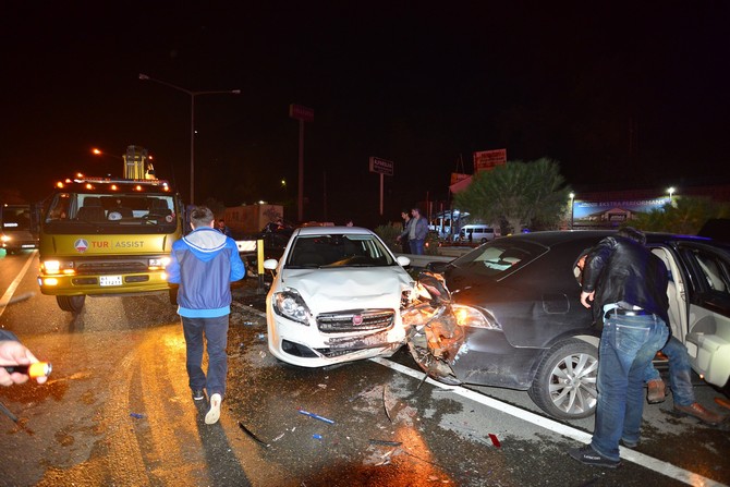 trabzonda-zincirleme-trafik-kazasi-5-yarali-(2).jpg