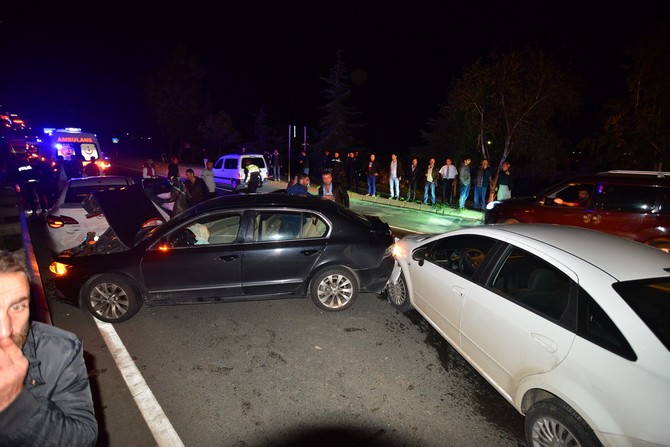 trabzonda-zincirleme-trafik-kazasi-5-yarali-(3).jpg