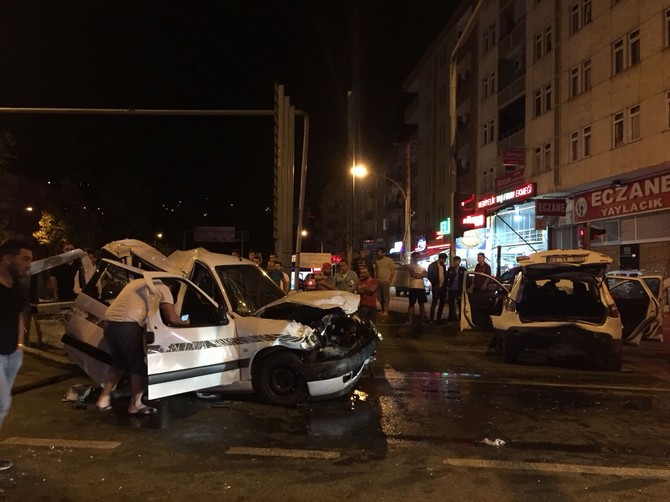 trabzonda-zincirleme-trafik-kazasi-7-yarali-(1).jpg