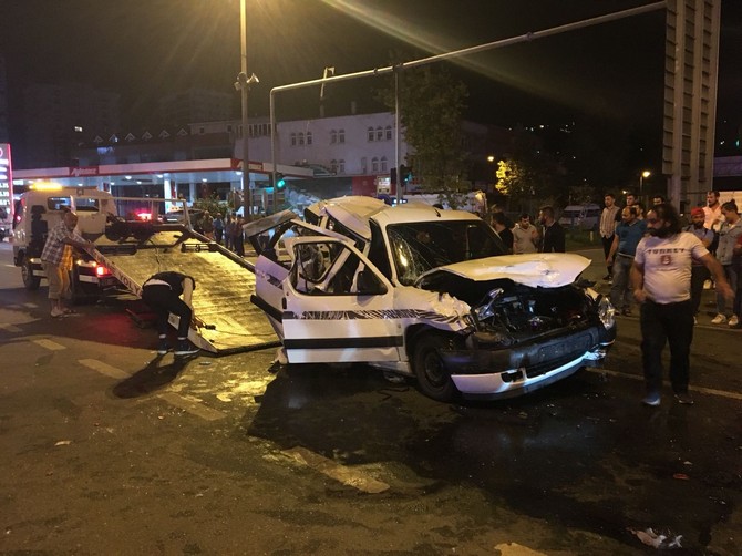 trabzonda-zincirleme-trafik-kazasi-7-yarali-(2).jpg