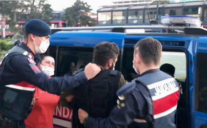 trabzondaki-pinar-kaynak-cinayetiyle-ilgili-gozaltina-alinan-2-zanli-tutuklandi-(3).jpg