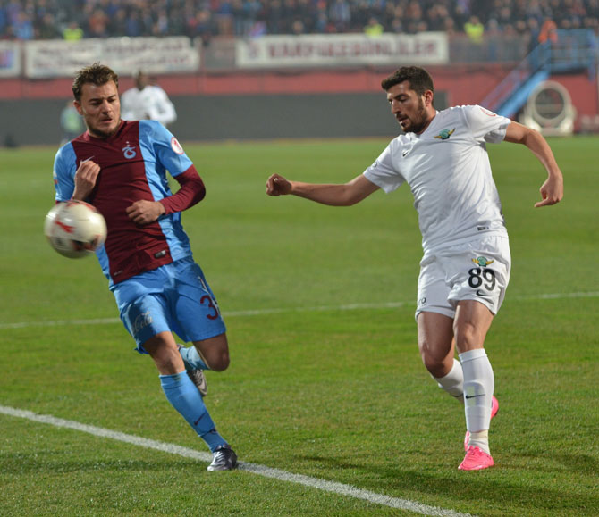 trabzonspor-akhisar-belediyespor-maci-001.jpg