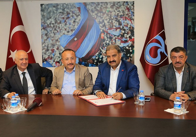 trabzonspor-ile-siirt-il-ozel-idare-kardes-kulup-oldu-(2)-001.jpg
