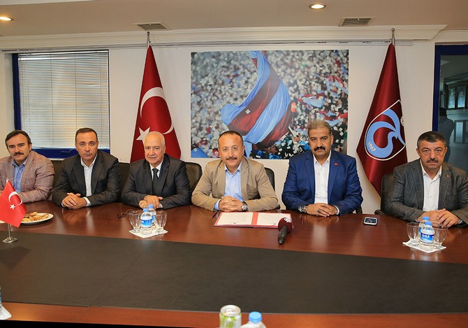 trabzonspor-ile-siirt-il-ozel-idare-kardes-kulup-oldu-(4).jpg