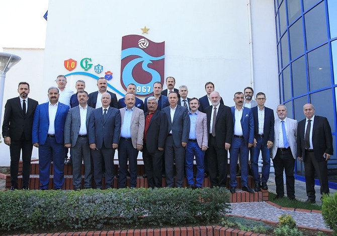 trabzonspor-ile-siirt-il-ozel-idare-kardes-kulup-oldu-(6).jpg