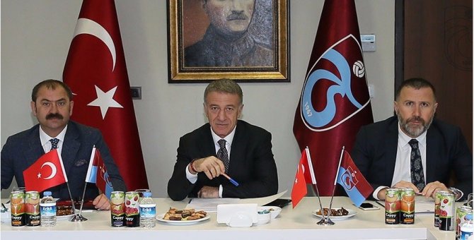 trabzonspor-yonetimi-gorev-dagilimini-yapti.jpg