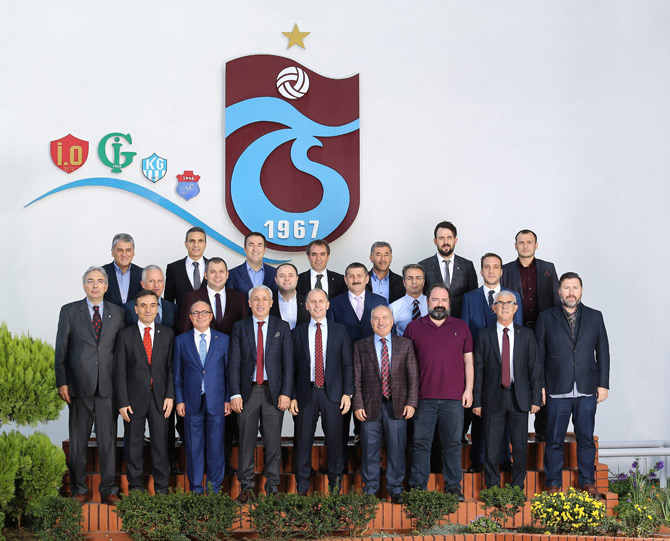 trabzonsporda-gorev-dagilimi-yapildi.jpg trabzonsporda-gorev-dagilimi-yapildi.jpg