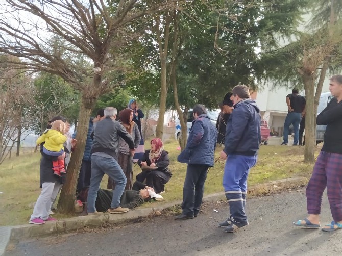 trabzonun-akcaabat-ilcesindeki-yildizli-mahallesinde-freni-bosalan-minibus-faciaya-yol-aciyordu.-panikleyen-yolcular-minibusten-atlayarak-kurtuldu-(1).jpg