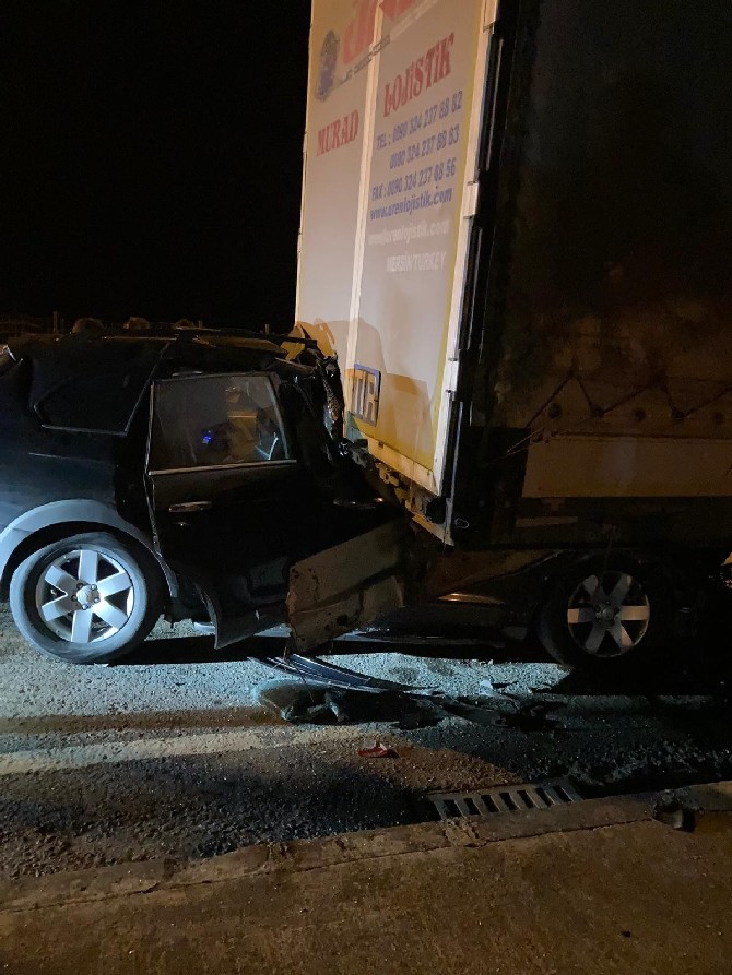 trabzonun-arakli-ilcesinde-dun-gece-meydana-gelen-trafik-kazasinda-1-kisi-agir-yaralandi-2.jpg