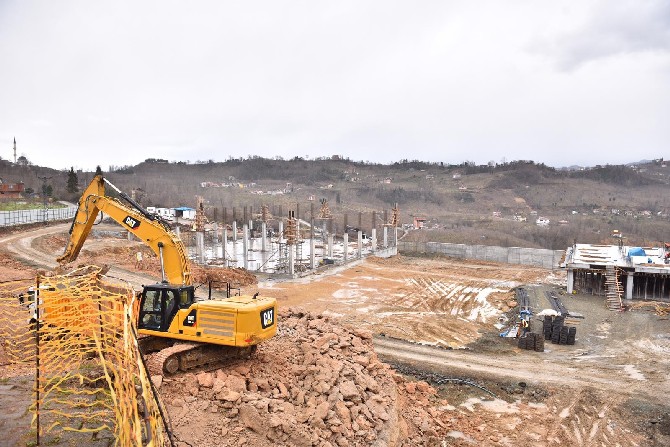 trabzonun-arakli-ilcesindeki-yapimi-devam-eden-ve-tamamlandiginda-turkiyede-bir-ilk-olacak-tasonu-kati-atik-entegre-ve-bertaraf-tesisi-yil-sonunda-faaliyete-baslayacak-(2).jpg