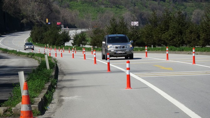 trabzonun-giris-ve-cikislarinda-yasaklar-kapsaminda-kontrol-noktalari-olusturuldu-(12).jpg