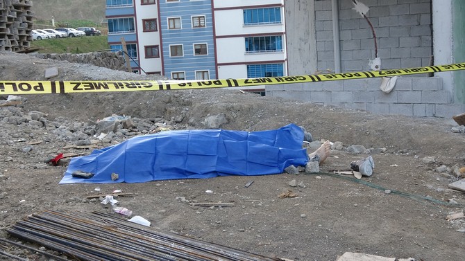 trabzonun-ortahisar-ilcesinde-bir-insaat-iscisi-calistigi-insaatin-9.-katindan-duserek-hayatini-kaybetti-(5).jpg