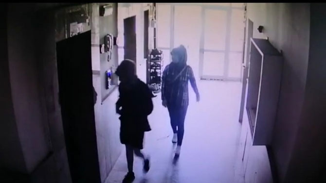 trabzonun-surmene-ilcesinde,-hirsizlar-banyo-lifi-satma-bahanesiyle-girdikleri-apartmanlarda-evleri-soydular..jpg