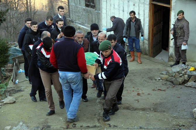 trabzonun-surmene-ilcesinde-bugun-cinnet-geciren-bir-sahis,-annesi-ile-3-kardesini-tufekle-vurarak-oldurdu-(9).jpg