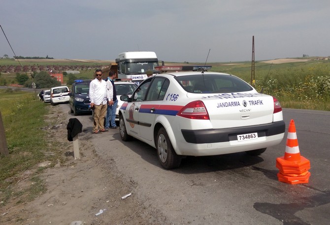 trafik-kazasi-geciren-bir-polis-sehit-oldu-(3).jpg