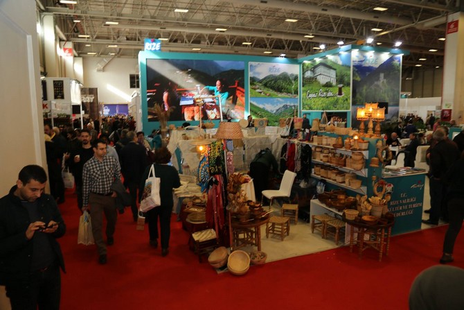turizm-fuari-emitt’te-rize-standi-kultur-turlari-dalinda-odul-aldi-(7).jpg