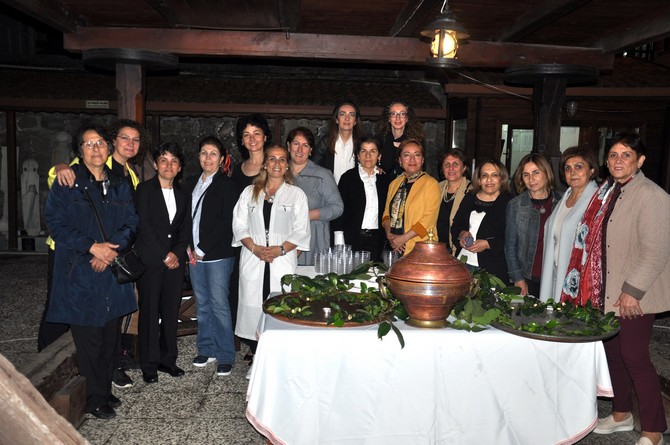 turk-kadinlar-konseyi-dernegi-rize-muzesinde-(1).jpg