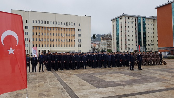 turk-polis-teskilatinin-kurulusunun-174.-yil-donumu-rize’de-cesitli-etkinliklerle-kutlandi-(2).jpg