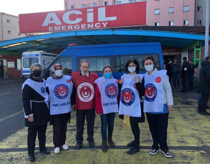 turk-saglik-sen-tarafindan-rizede-is-birakma-eyleminde-bulunuldu-1.jpeg